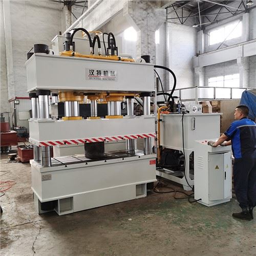 Hydraulisk presse til salgs